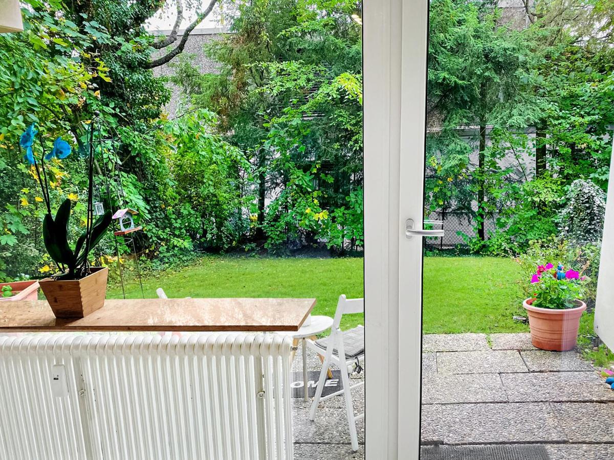 Little Black Forest Garden Apartment